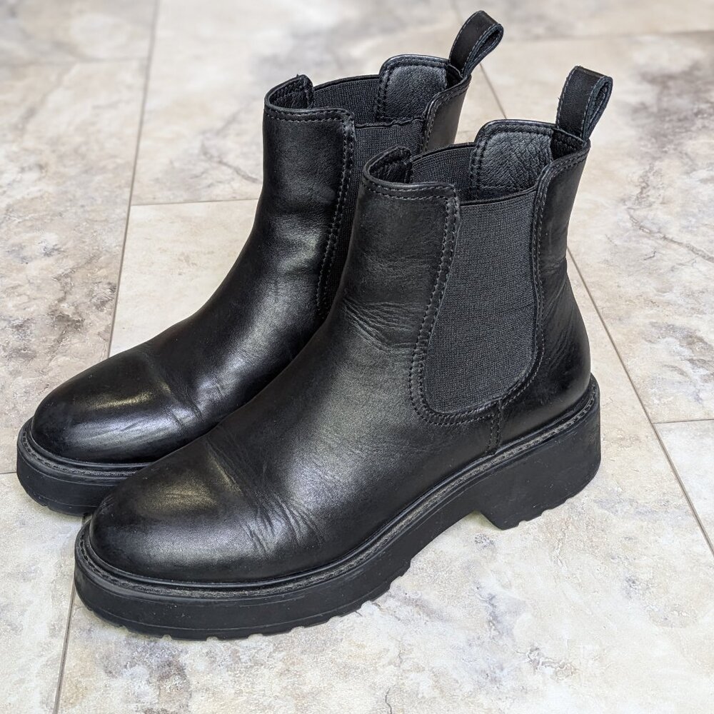 Steve Madden 'Trap' Leather Chelsea Boots (women's 8)